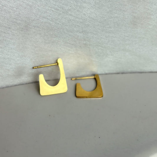 Felicia Gold Huggies