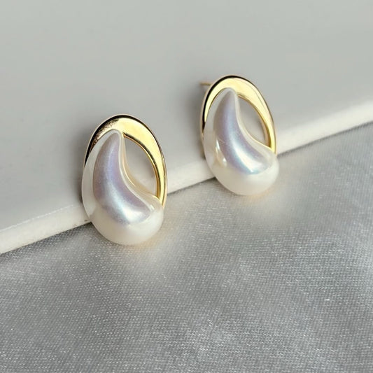 Sharon Pearl Earrings