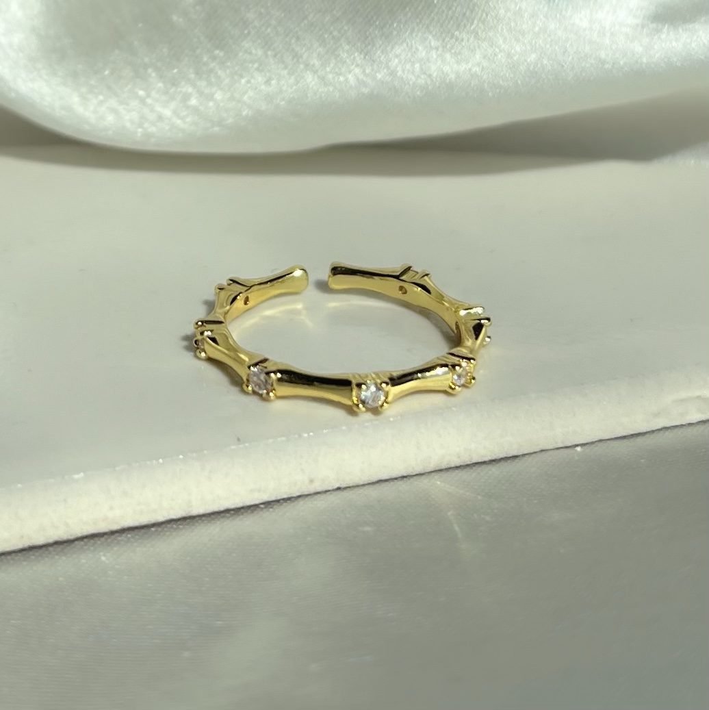 Minimal Diamanté Ring