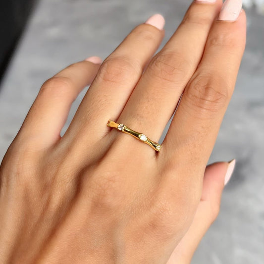 Minimal Diamanté Ring