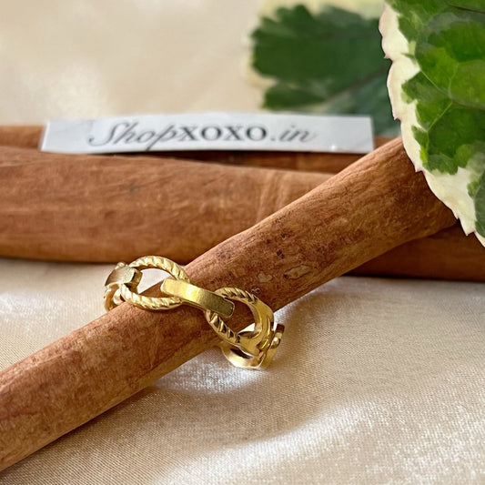 Gold Link Ring