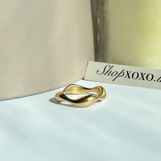Fluid Gold Ring
