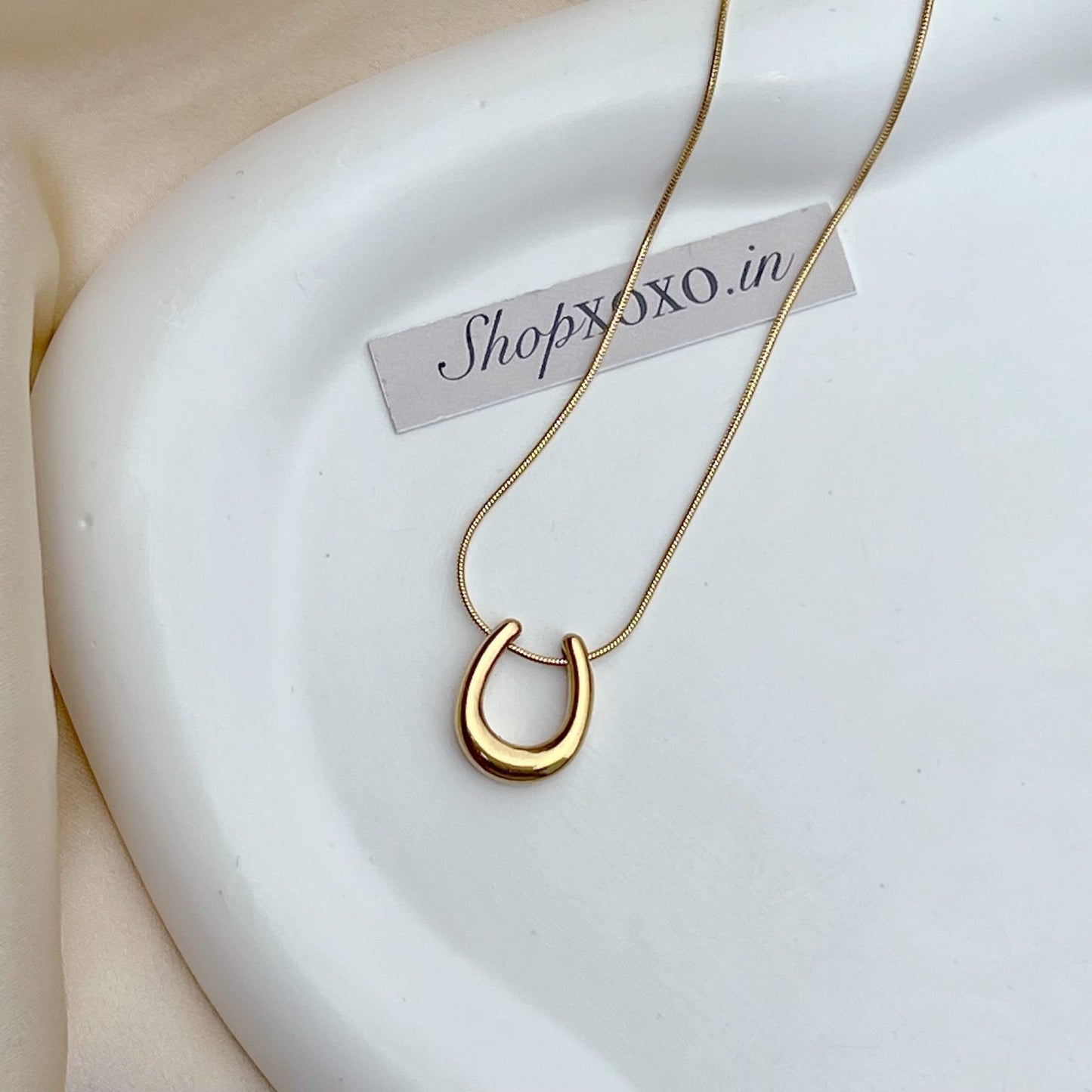 Horseshoe Necklace