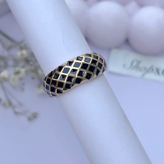 Black Criss Cross Ring