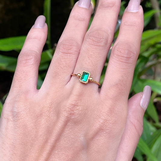 Elara Green Minimal Ring
