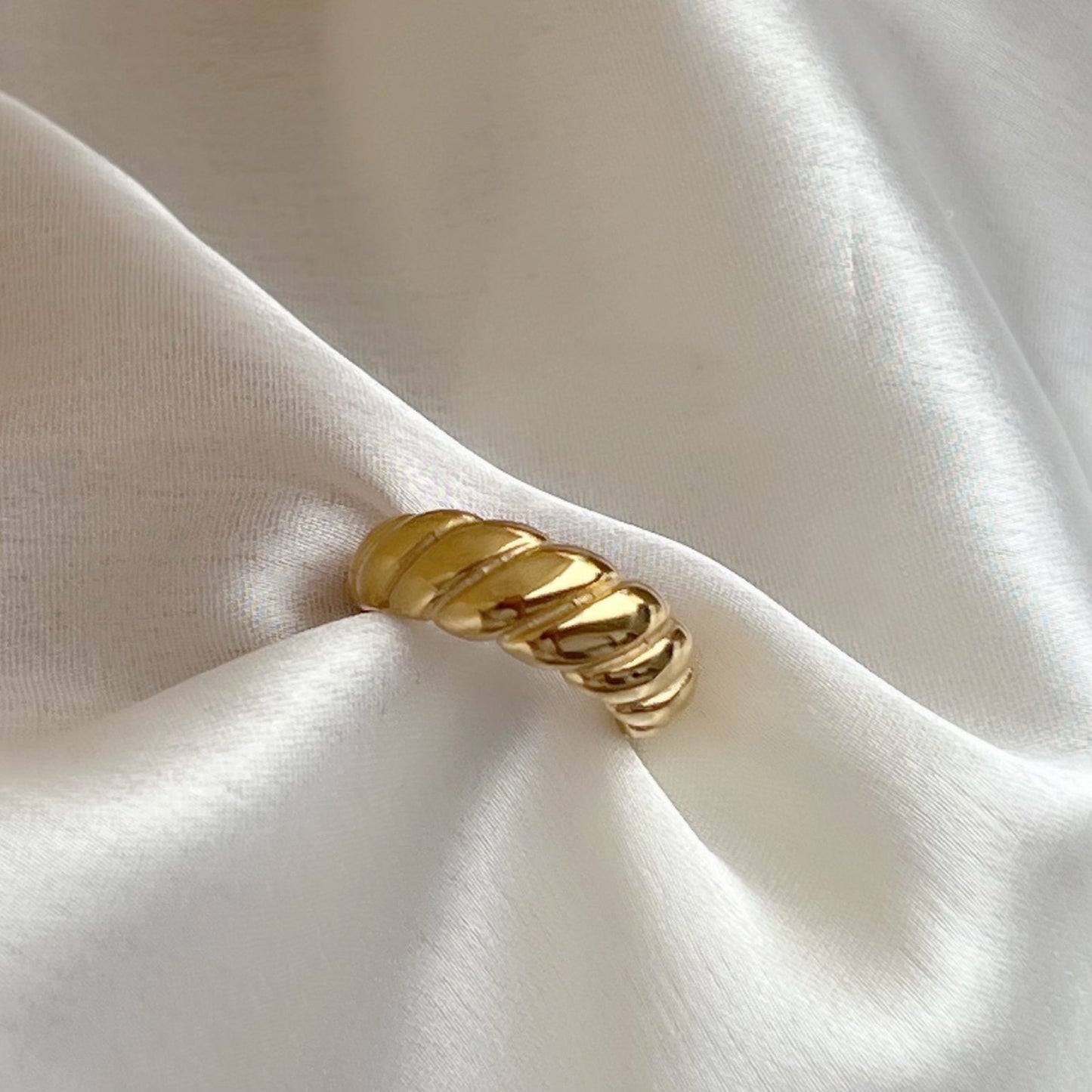 Sorrel Gold Ring