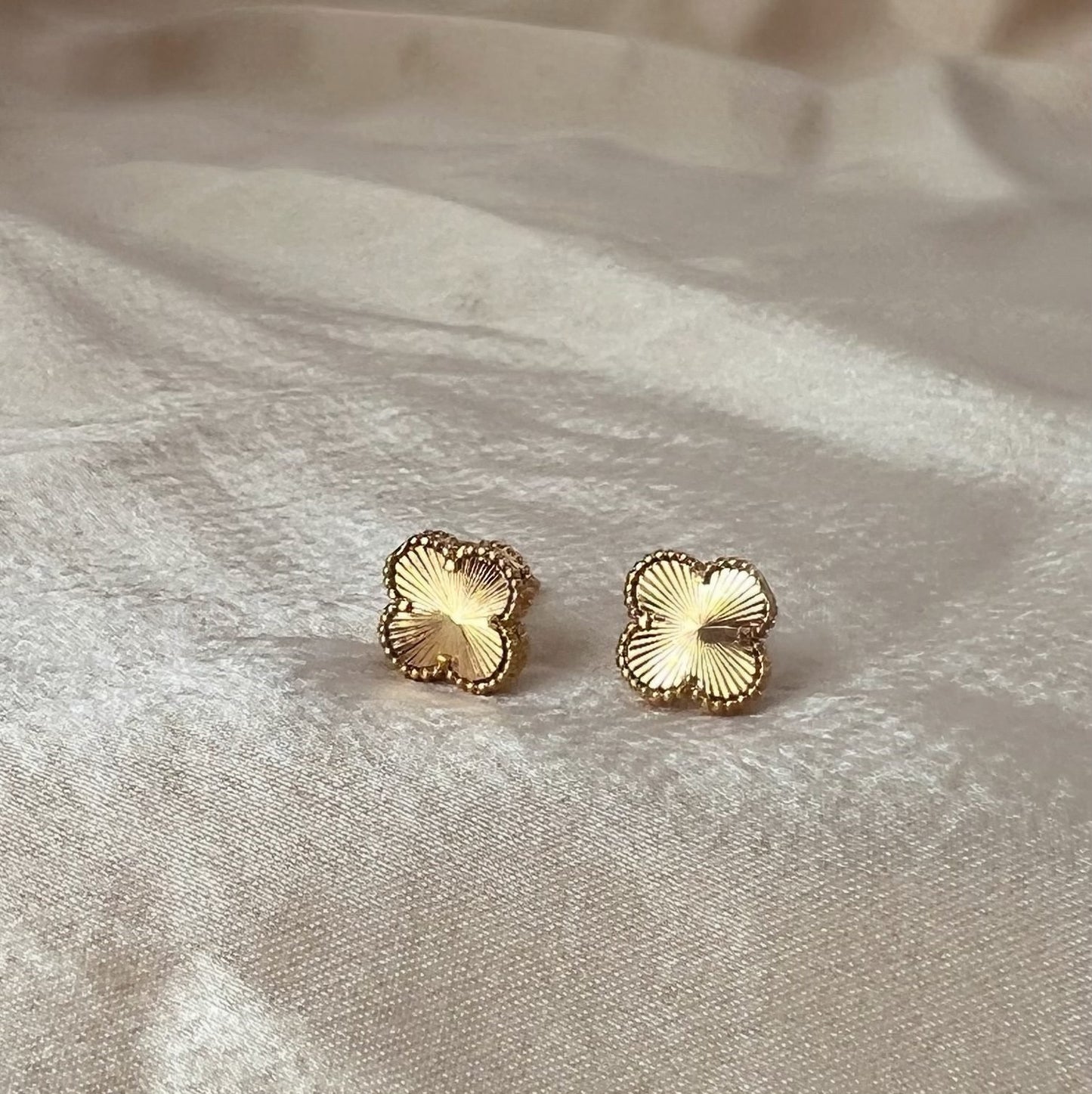 Gardenia Studs