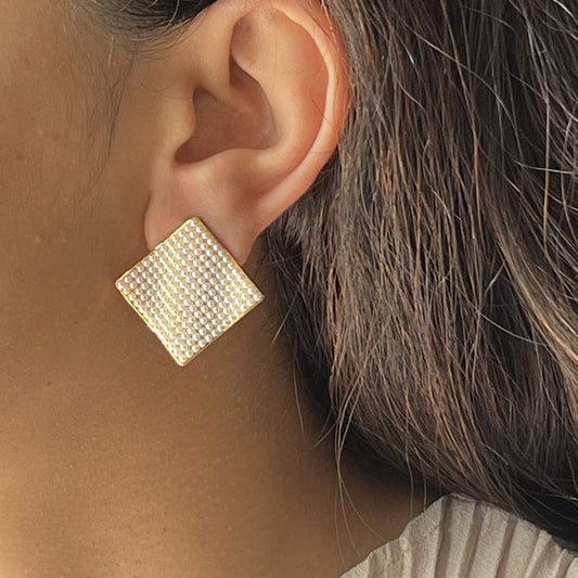 Pearl Kissed Sqaures