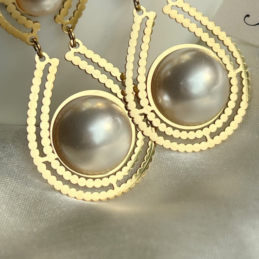 Pearly Passion Earrings