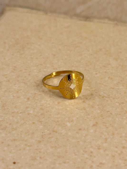 Elinor Gold Ring