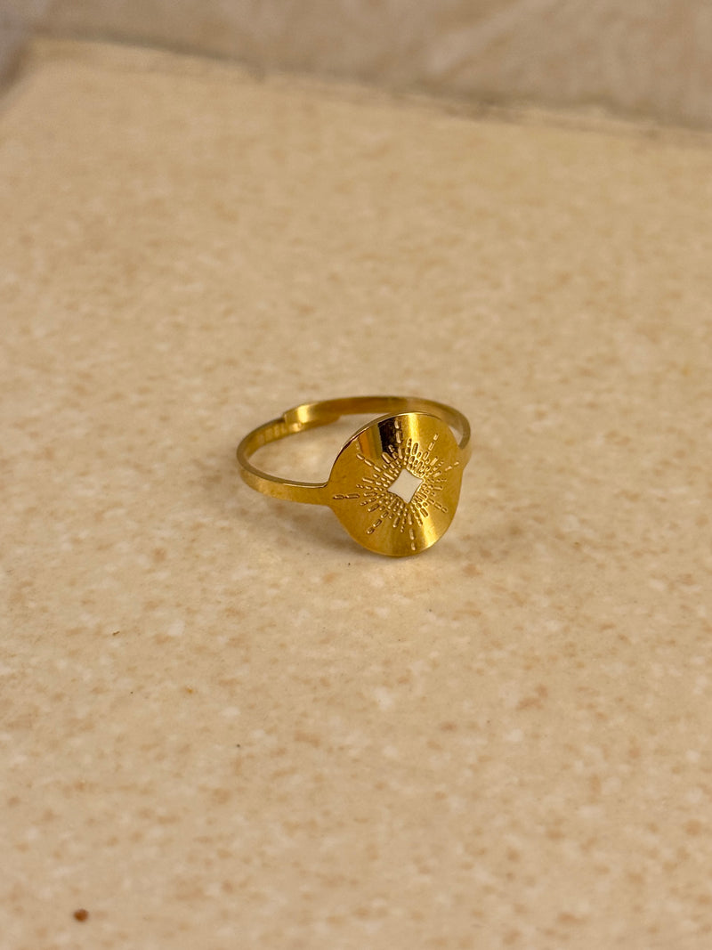 Elinor Gold Ring