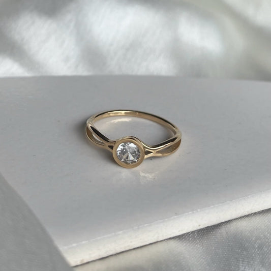 Gold Solitaire Ring