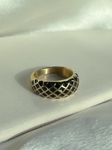 Black Criss Cross Ring