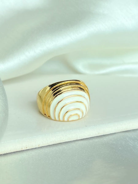 Shell Yeah White Ring