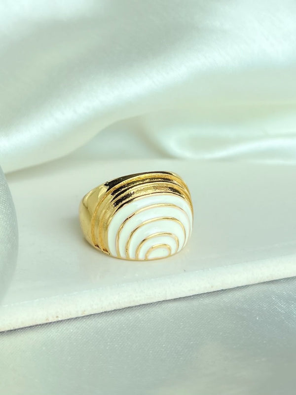 Shell Yeah White Ring
