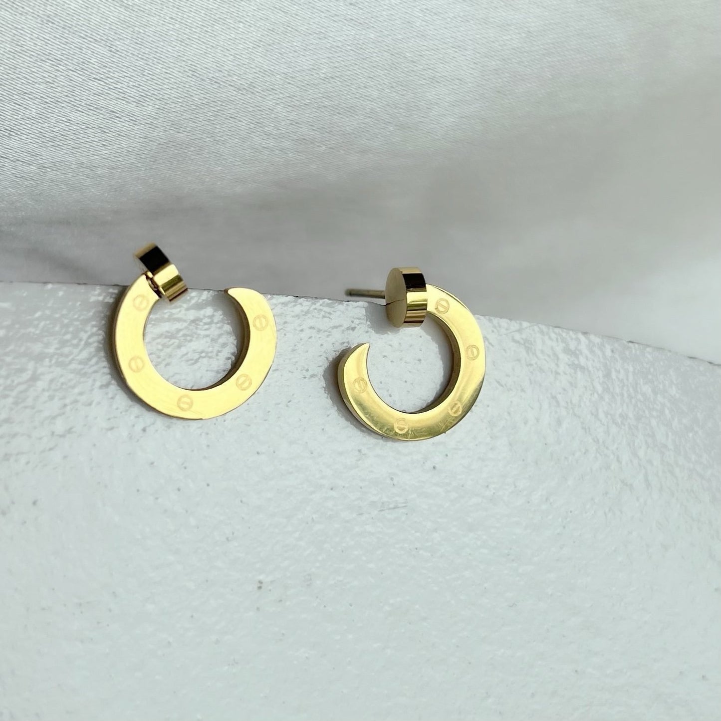 Screw Gold Studs