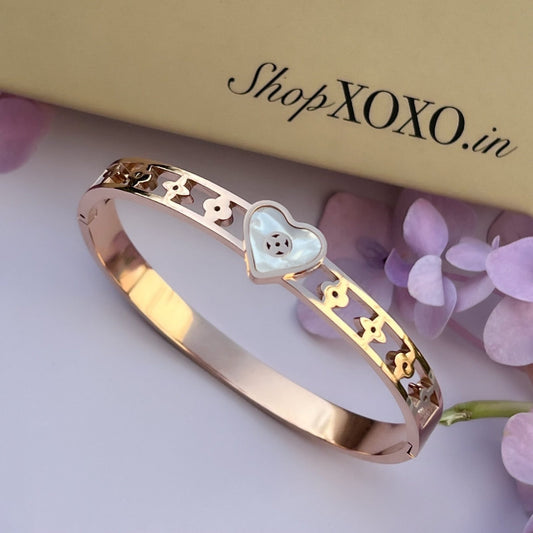 White Rose Heart Stack Band