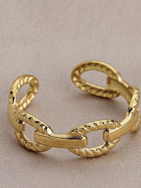 Gold Link Ring