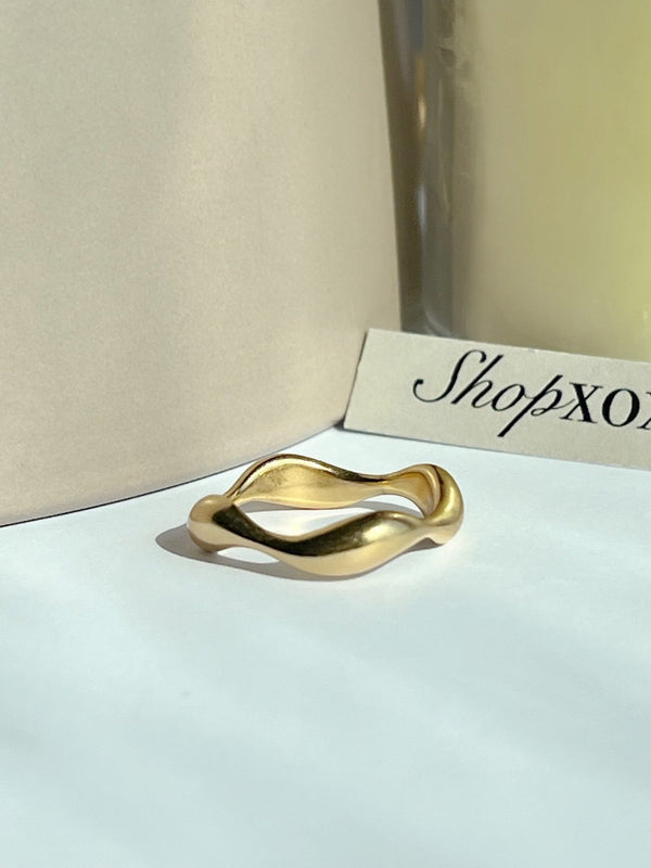 Fluid Gold Ring
