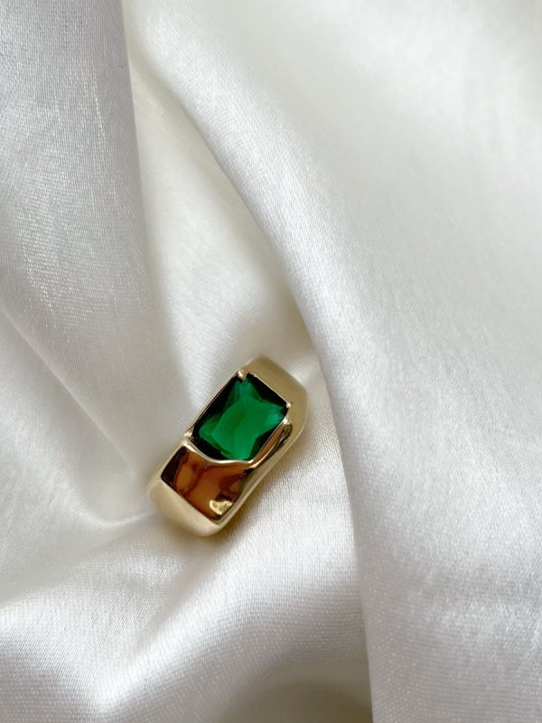 Enchanting Emerald Ring