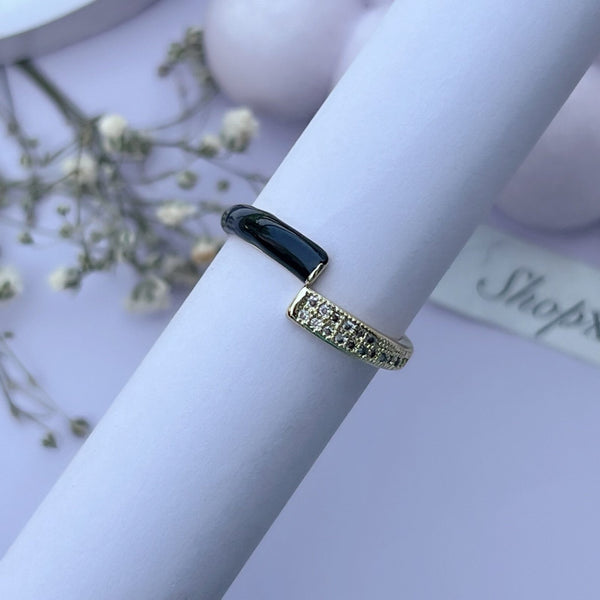 Macy Black Ring