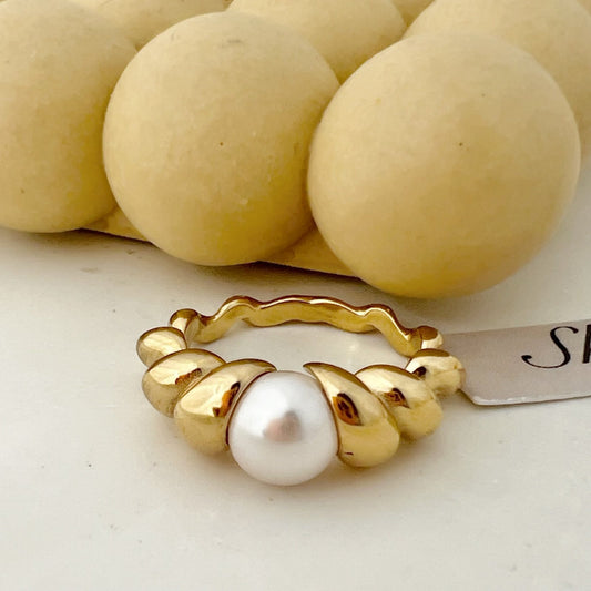 Vintage Pearl Ring