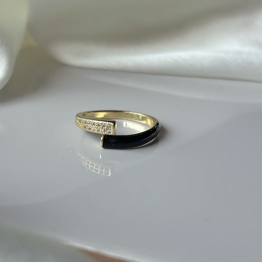 Macy Black Ring