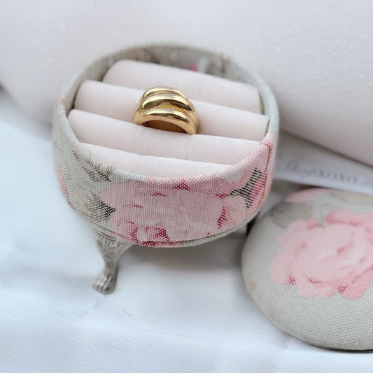Twista Gold Ring