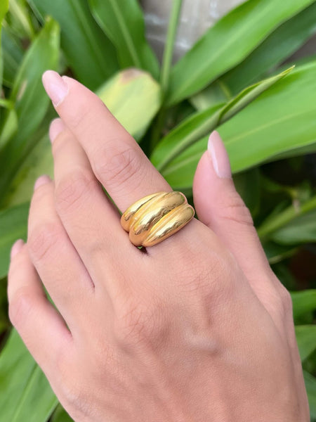 Twista Gold Ring