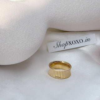 Seren Gold Ring