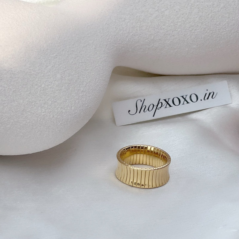 Seren Gold Ring
