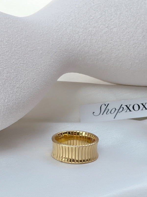 Seren Gold Ring