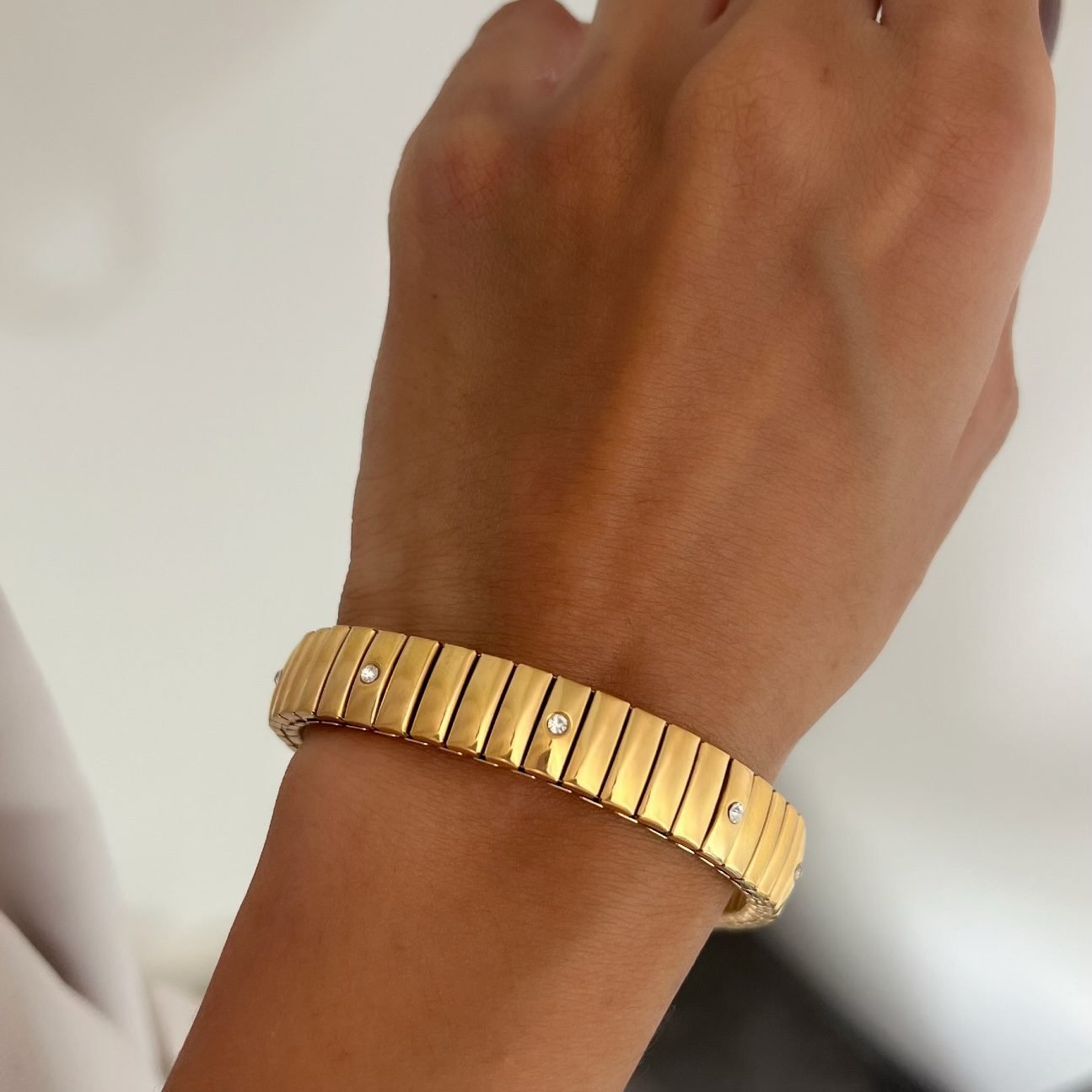 Chic Gleam
