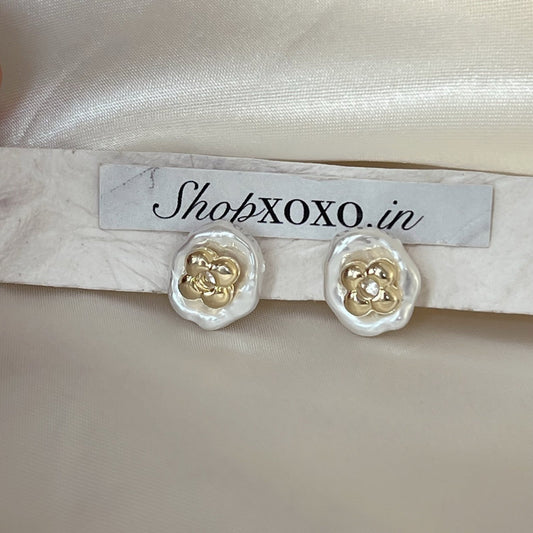 Baroque Pearl Stud