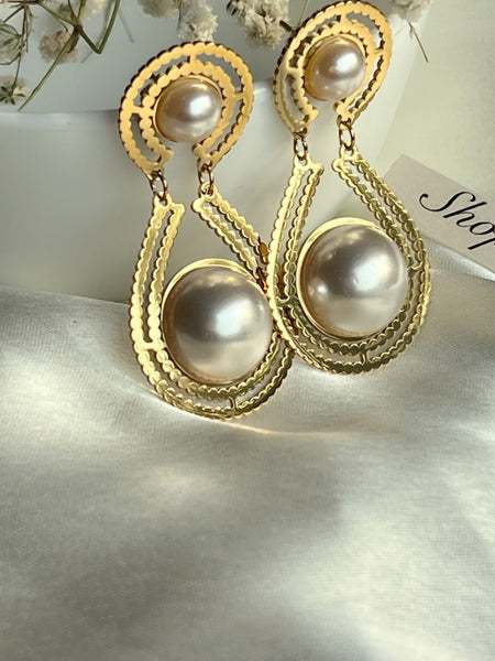 Pearly Passion Earrings