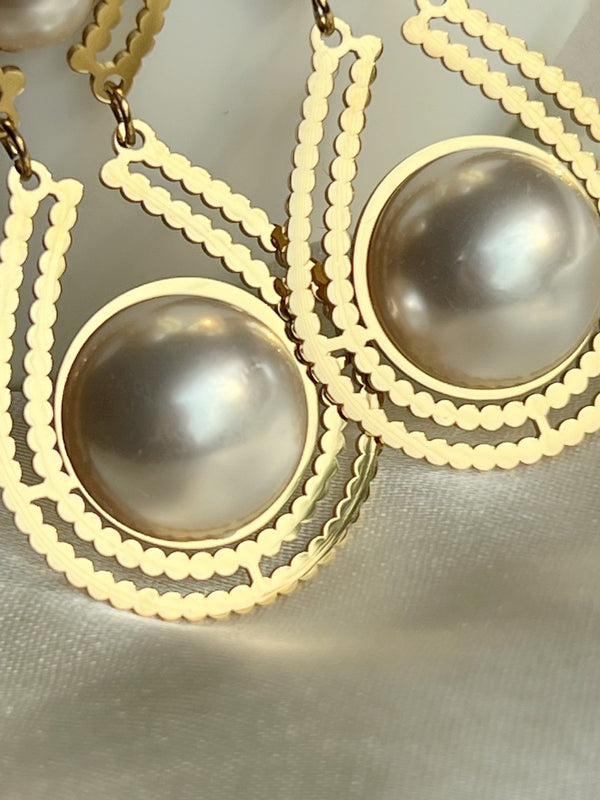 Pearly Passion Earrings
