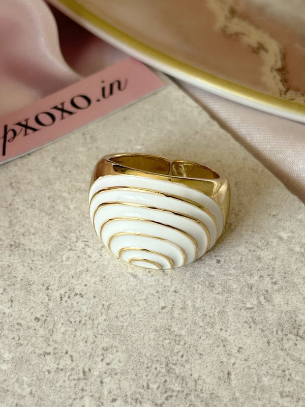 Shell Yeah White Ring